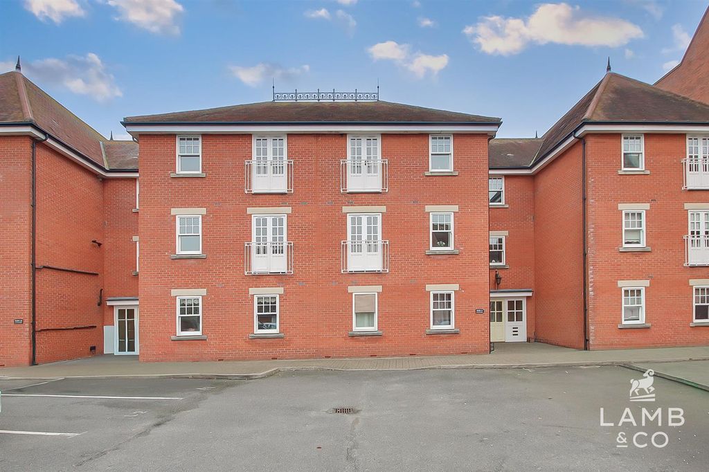 Property photo 1 of 10