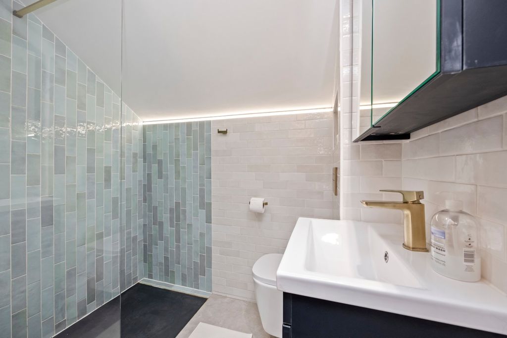 Additional image 27 of 3 bed flat for saleSussex Square, Brighton, East Sussex BN2