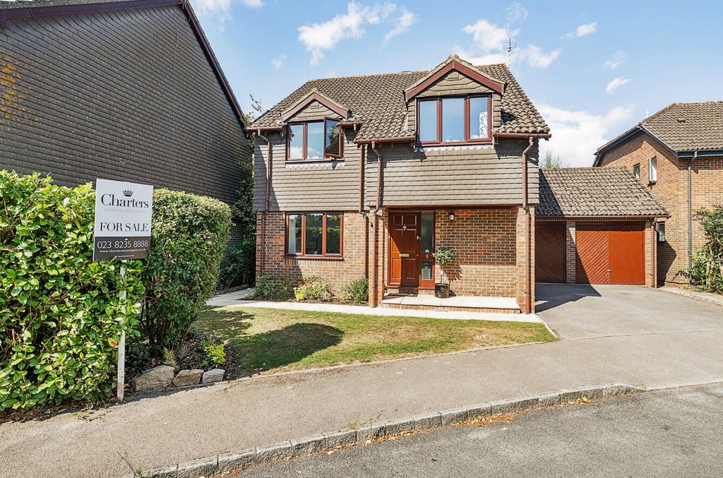 Property photo 1 of 13 1339825-1-689Df4c...