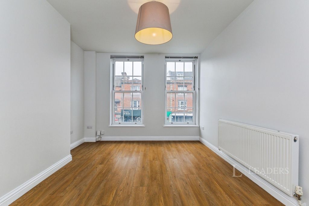 Property photo 2 of 11 Pbox-Img.Jpg