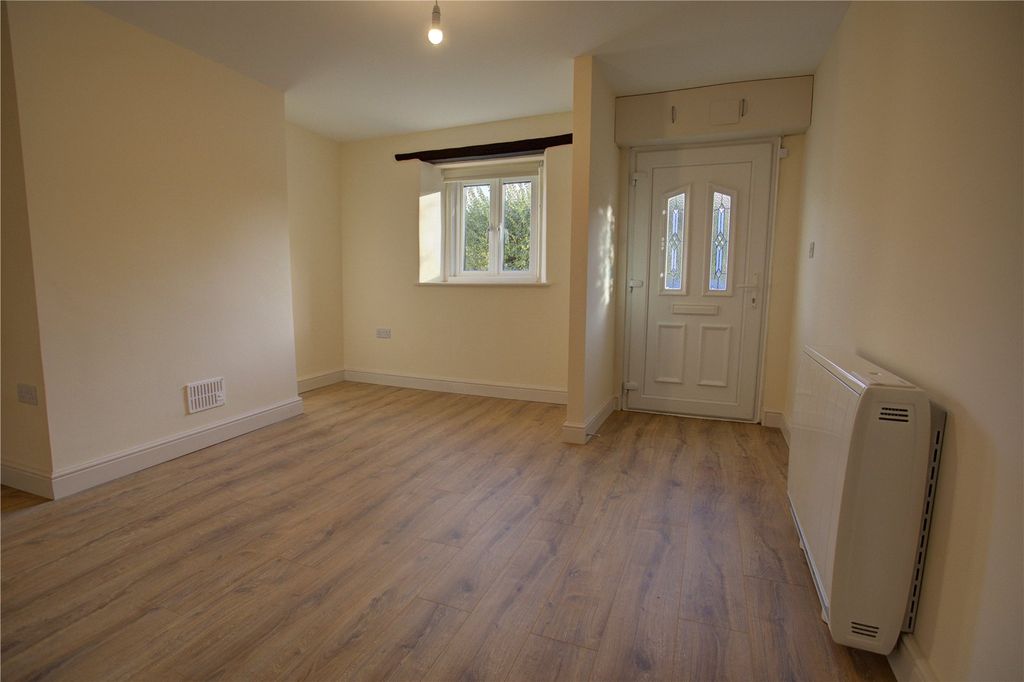 Property photo 3 of 16 Picture No. 15