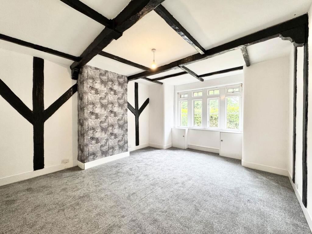 Property photo 2 of 27
