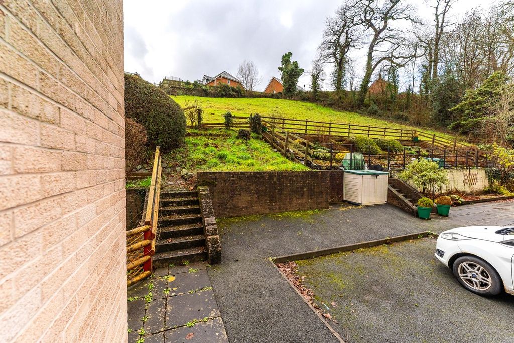 Property photo 2 of 24