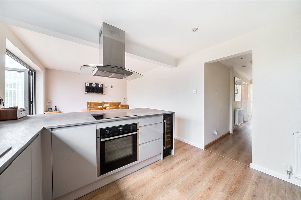 Property photo 3 of 21 Picture No. 19