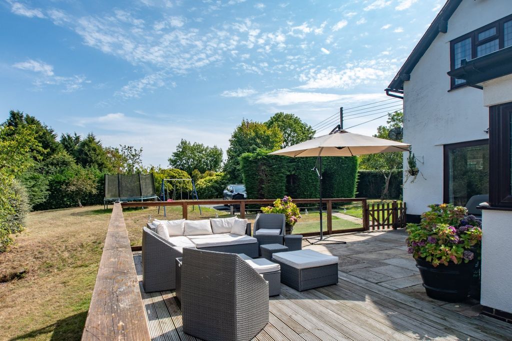 Property photo 3 of 38 Picture No. 18