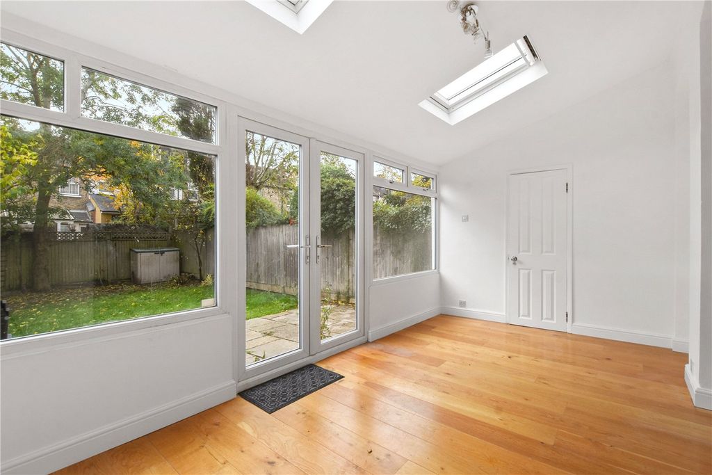 Property photo 3 of 15 Picture No. 14