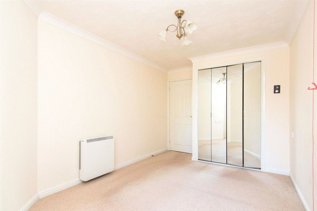 Property photo 3 of 6 Picture No. 01