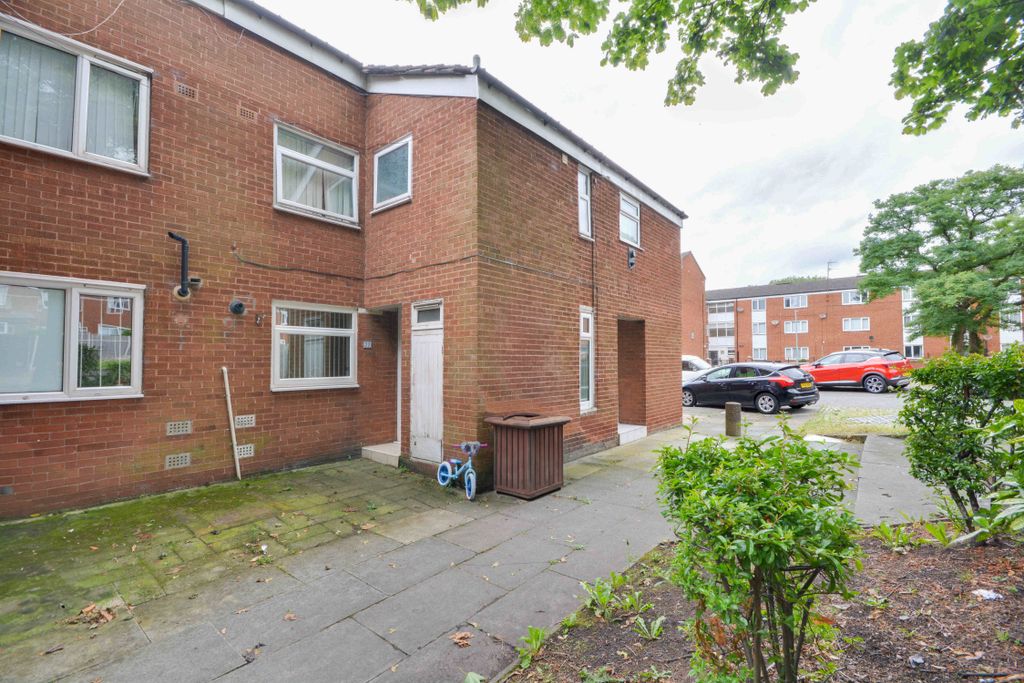 Property photo 1 of 13 External