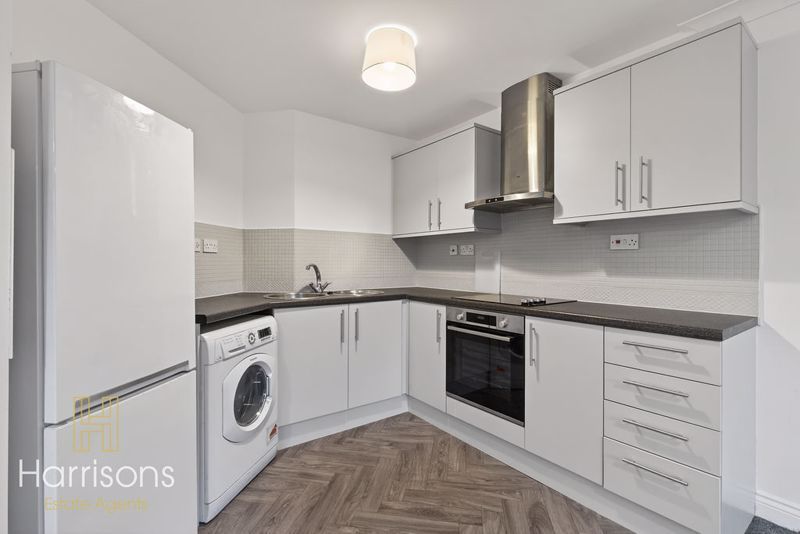 Property photo 1 of 13 Photo 6