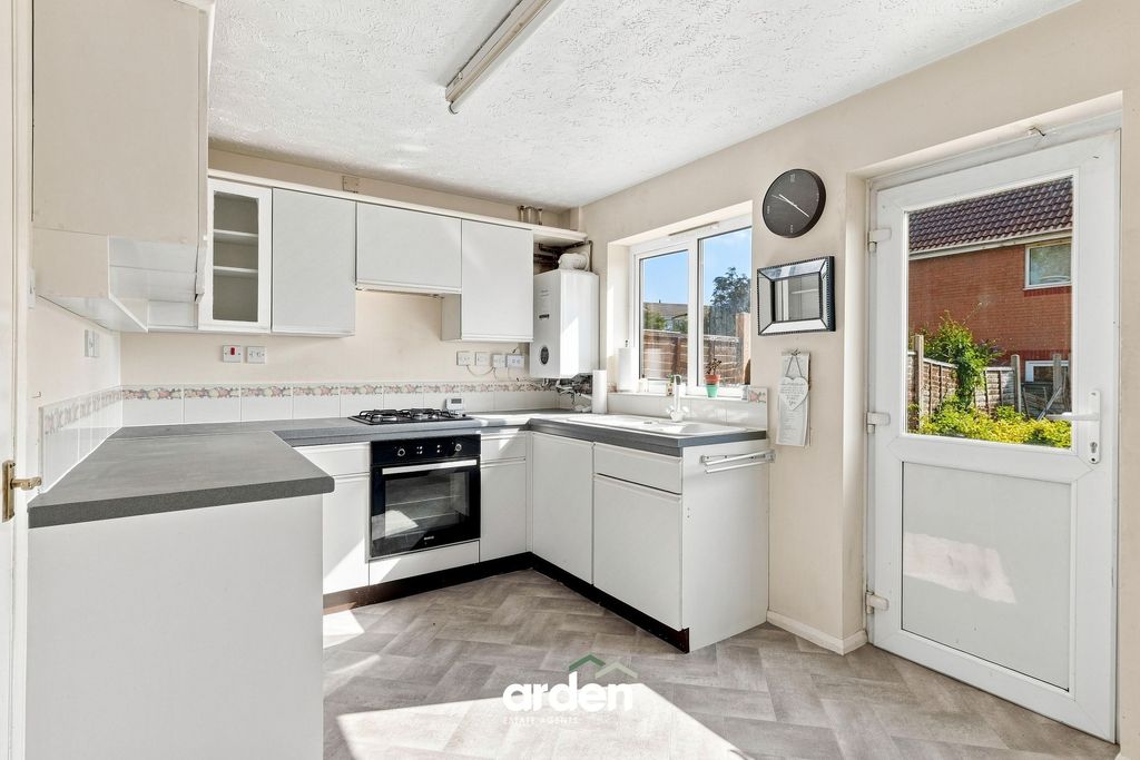 Property photo 2 of 11