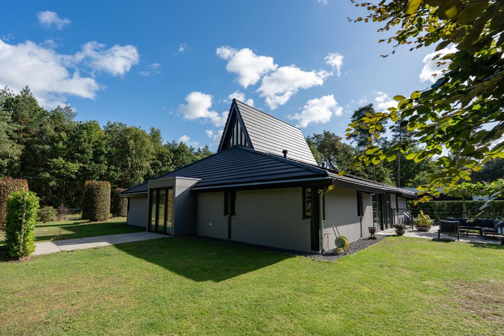 Property photo 3 of 71