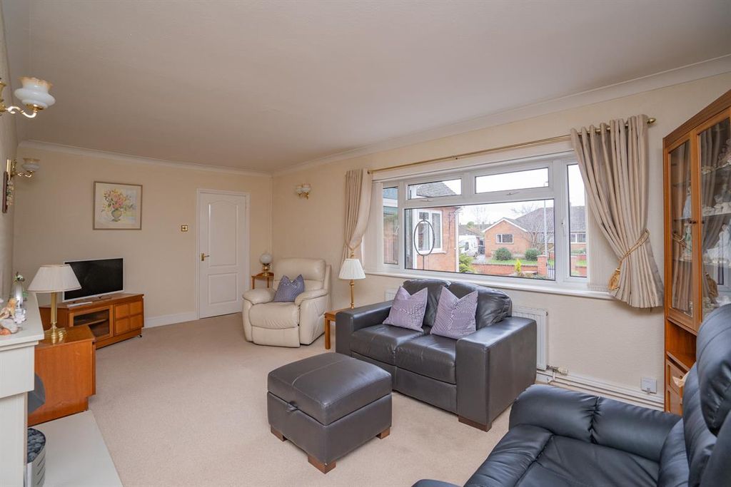 Property photo 3 of 18 Photo 6