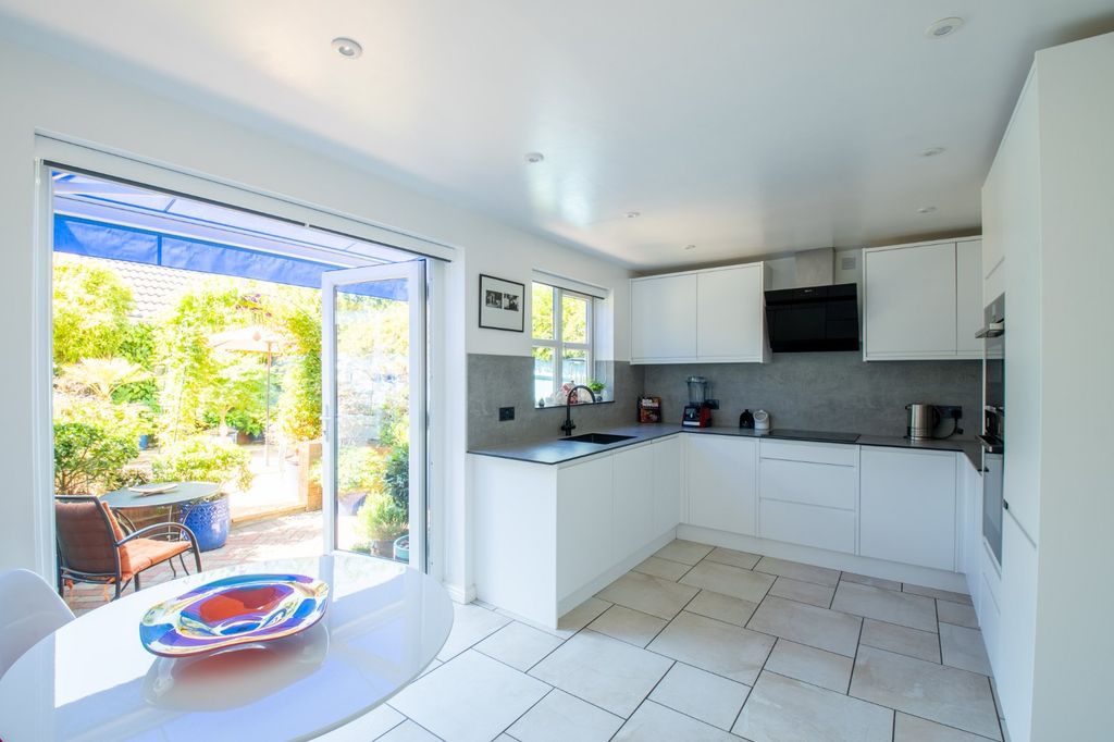 Property photo 2 of 18 Picture No. 07