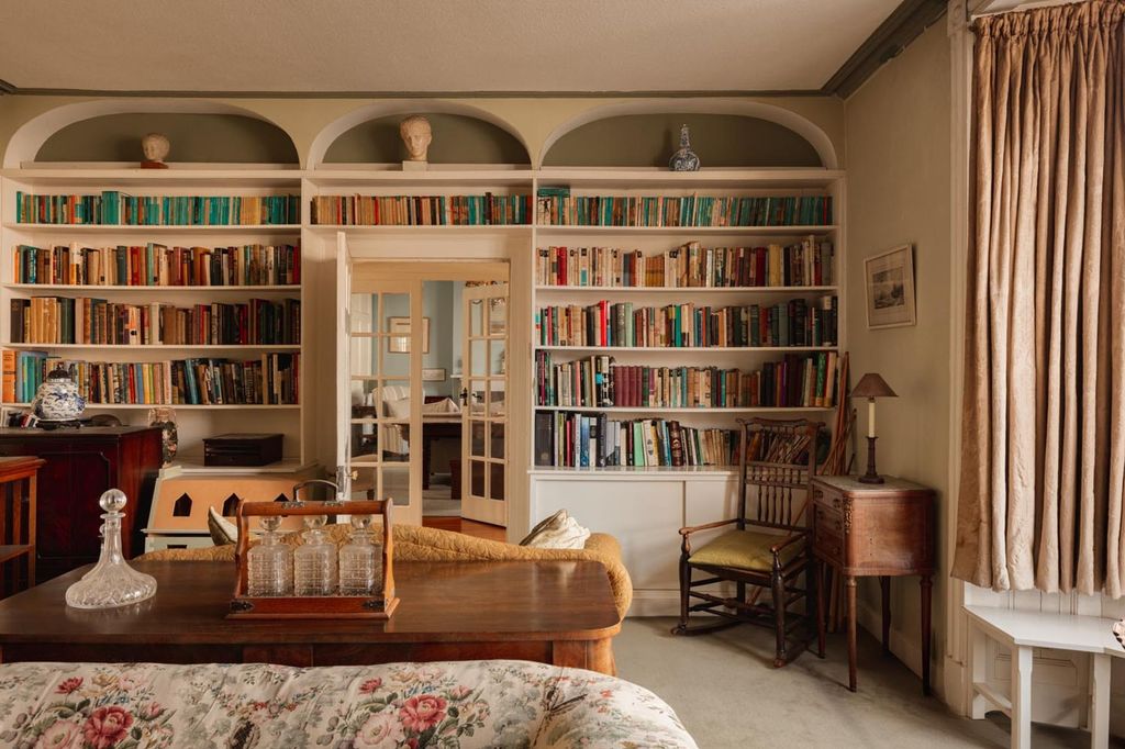 Property photo 3 of 31