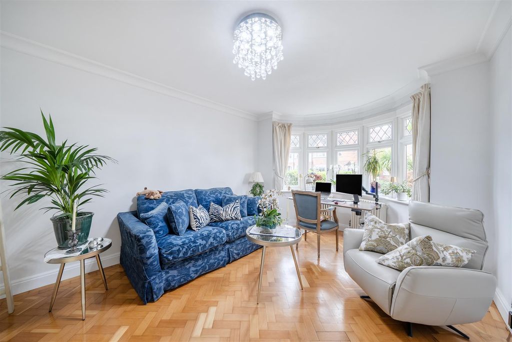 Property photo 2 of 19 1401205-10-698B3889Ab328.Jpg