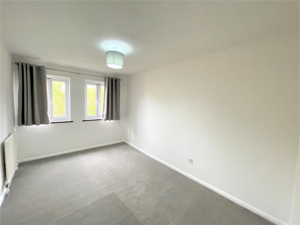 Property photo 3 of 8 Bedroom