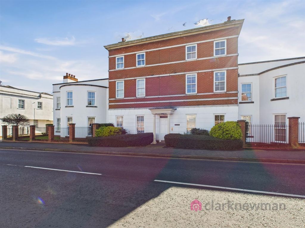 Property photo 1 of 13 Front