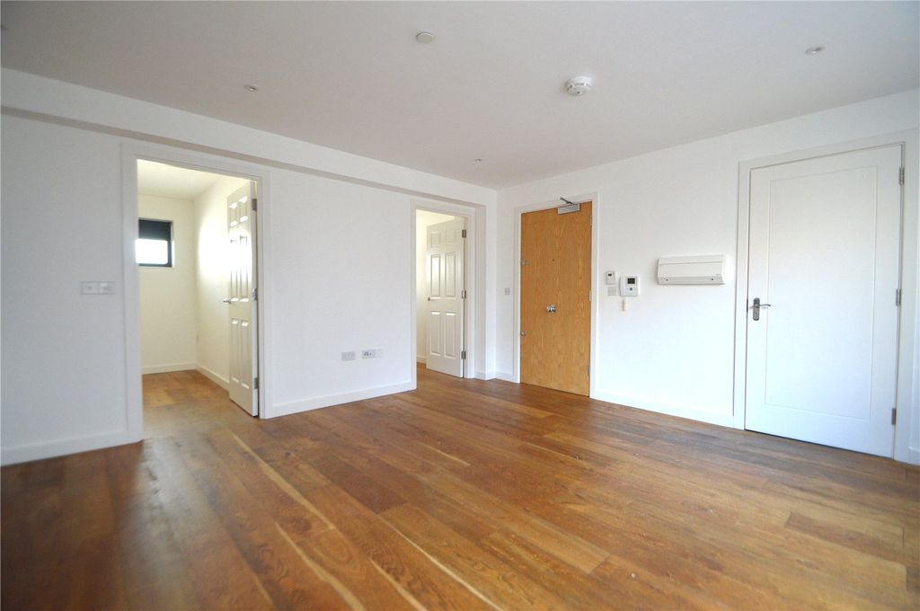 Property photo 3 of 10 Picture No. 16