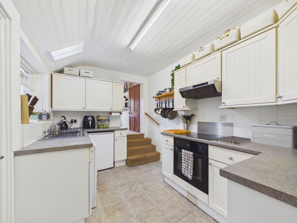 Property photo 3 of 21