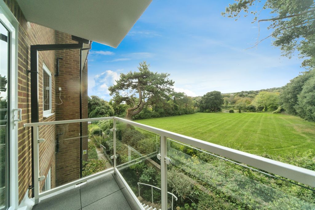 Property photo 3 of 19 Photo