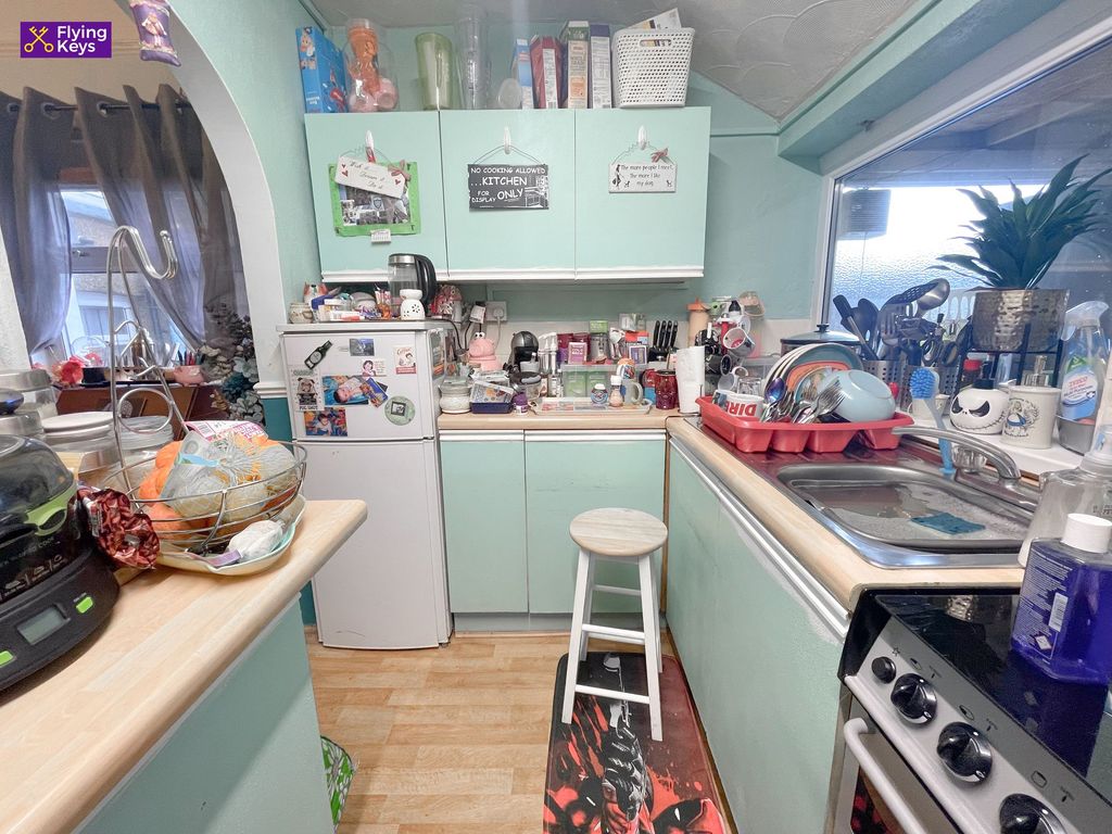 Property photo 3 of 25