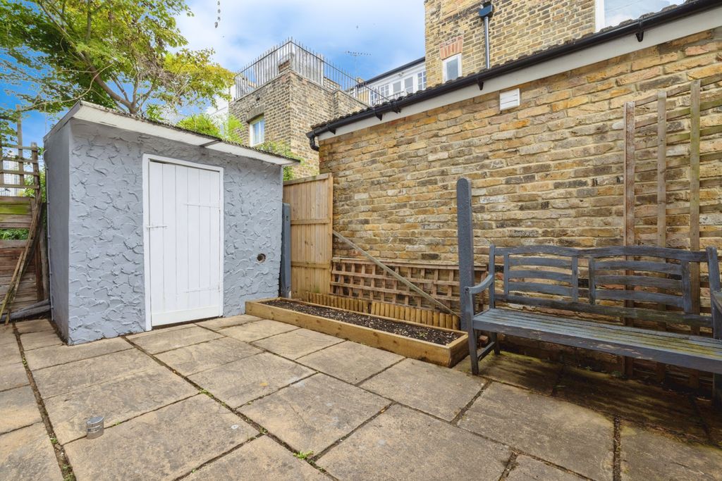 Property photo 3 of 7
