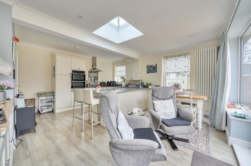 Property photo 2 of 19 1422359-7-69A6Eed206017.Jpg