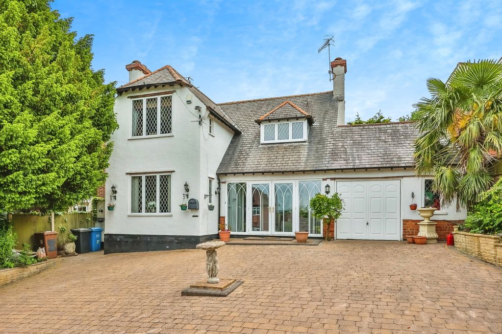 Property photo 1 of 34