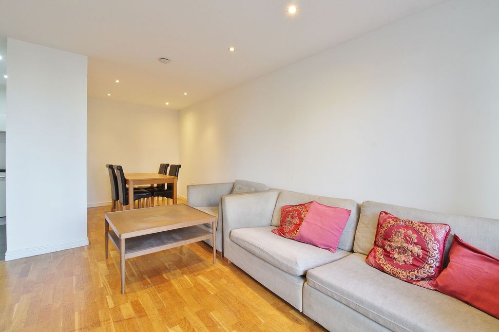 Property photo 3 of 9