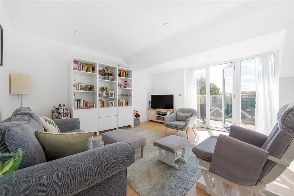 Property photo 1 of 14 Campion House-11.Jpg