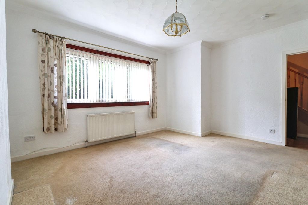 Property photo 2 of 24 Picture No. 18