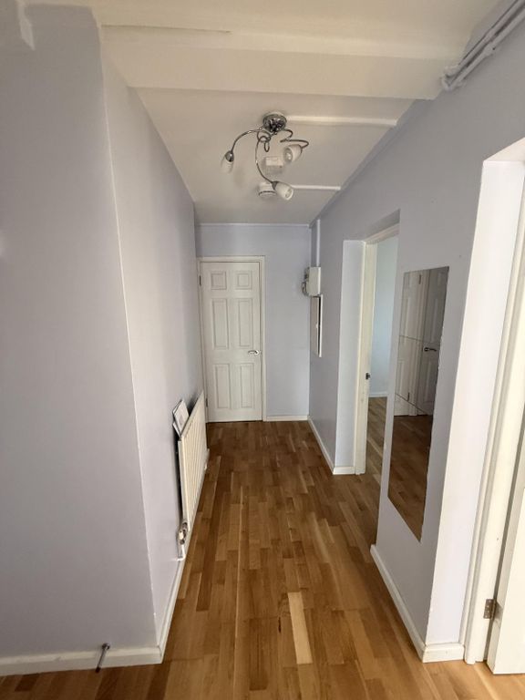 Property photo 3 of 8 Gallery