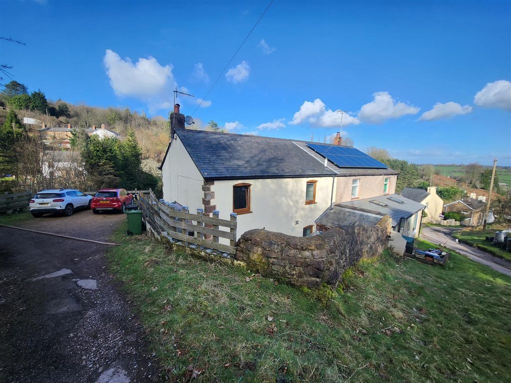 Property photo 3 of 27