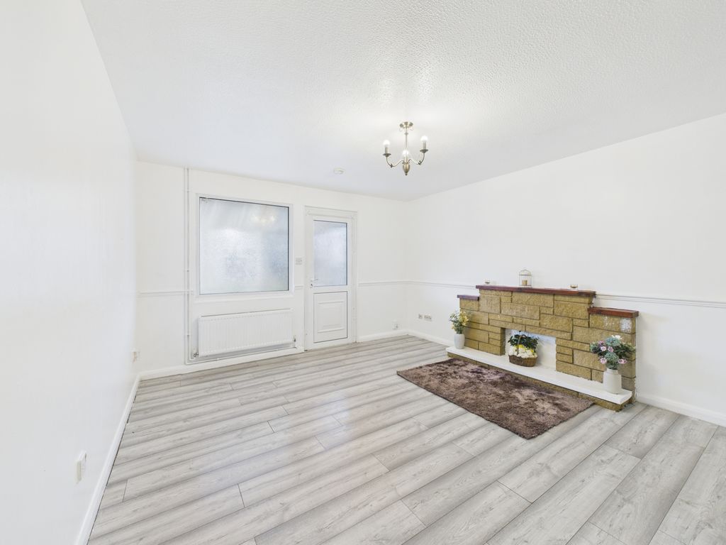 Property photo 2 of 10 Lounge