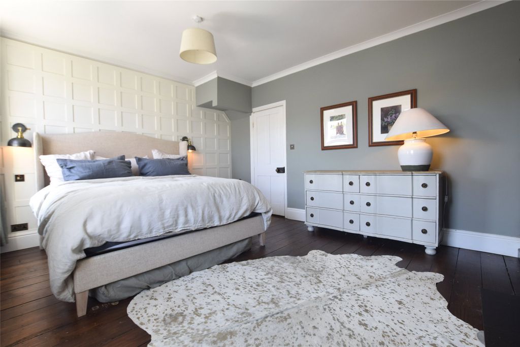 Property photo 1 of 15 Bedroom 1