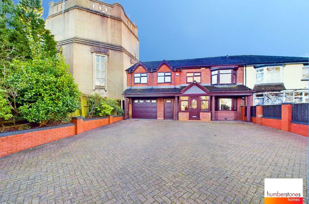 Property photo 1 of 51