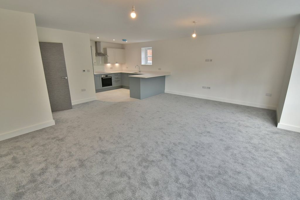 Property photo 3 of 22