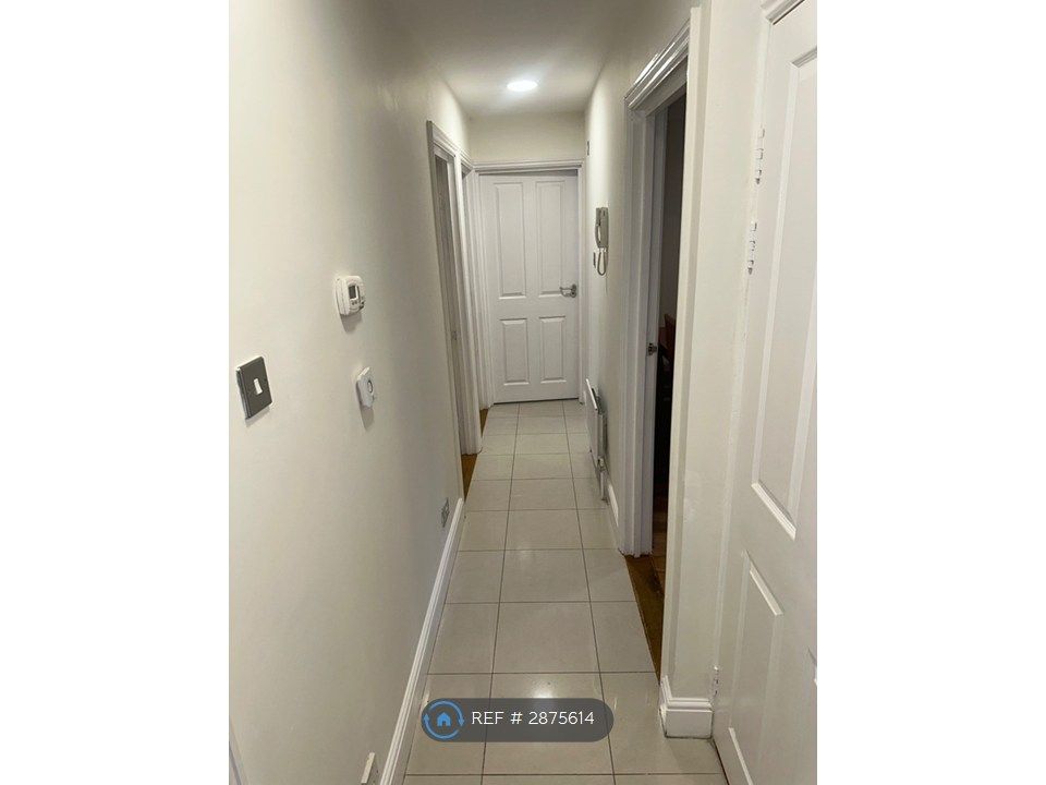 Property photo 2 of 31