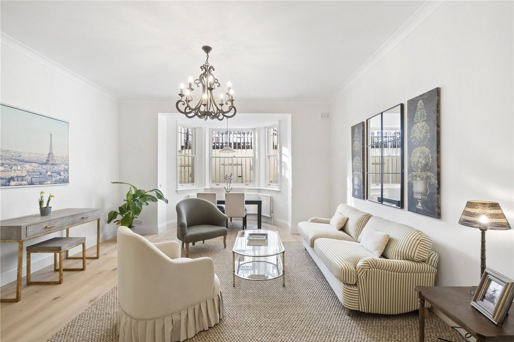 Property photo 1 of 13 Reception