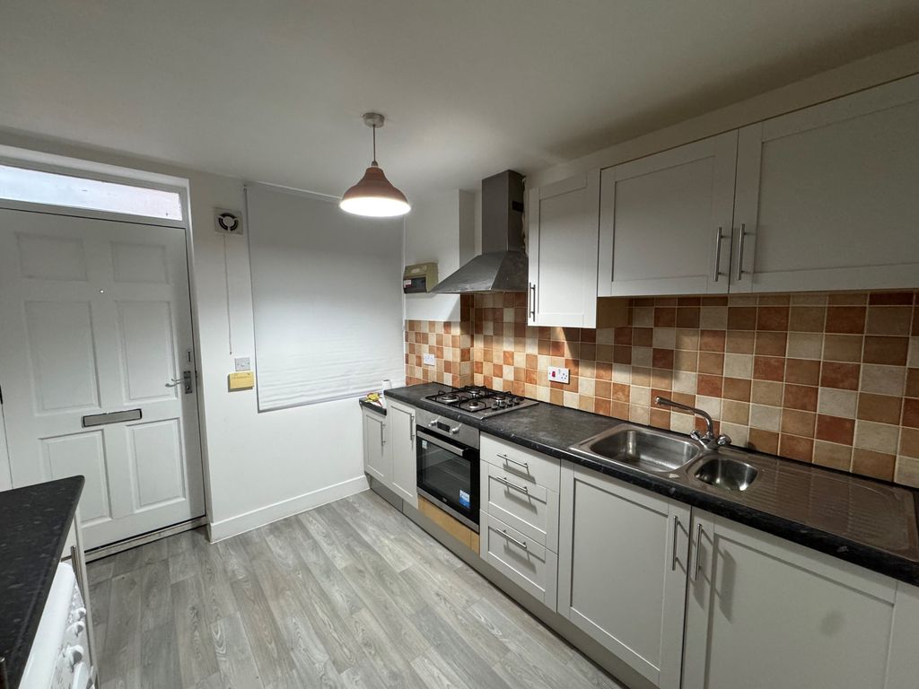 Property photo 2 of 5 Image