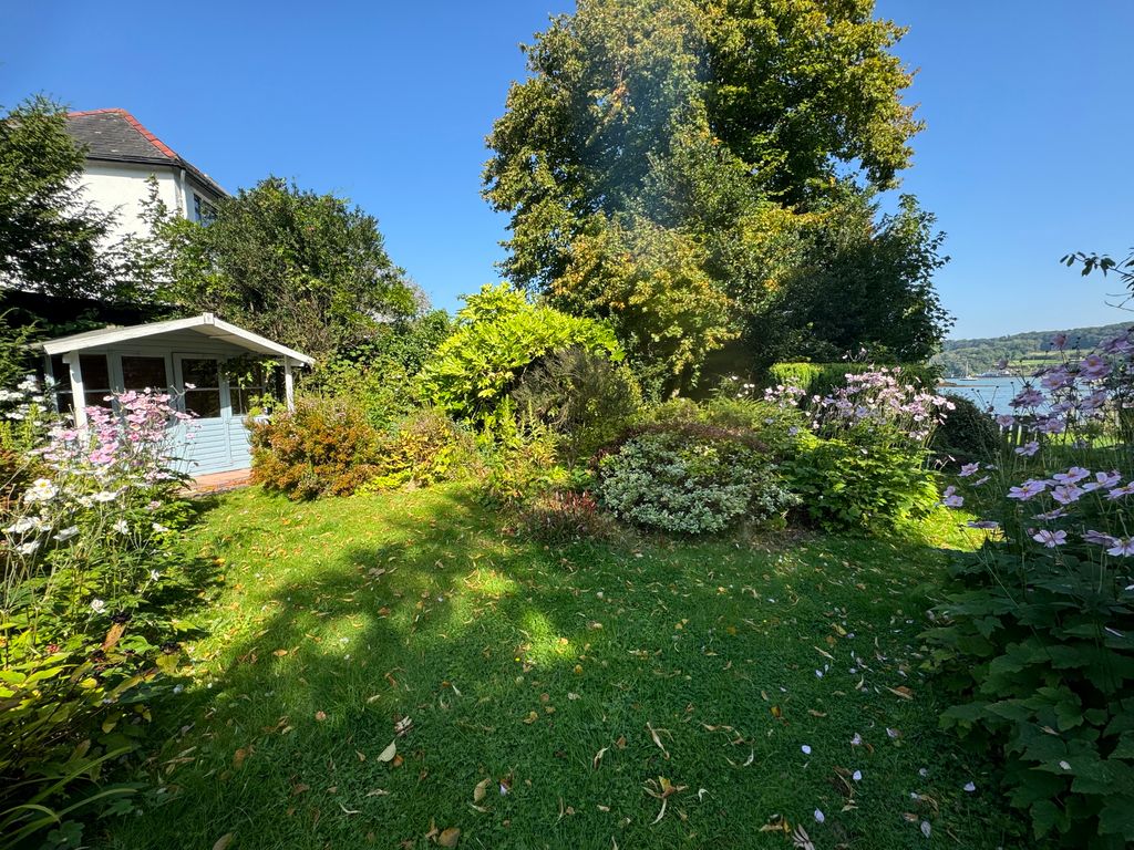 Property photo 3 of 19