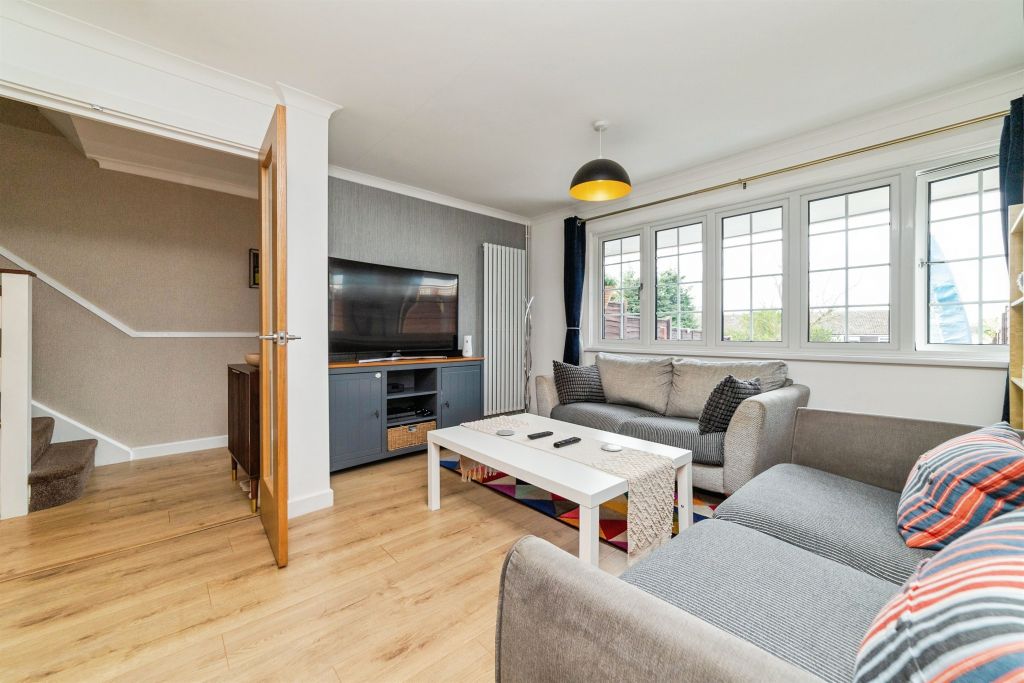 Property photo 2 of 20