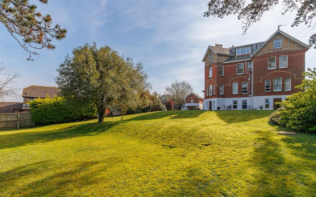 Property photo 3 of 20 Rear Garden