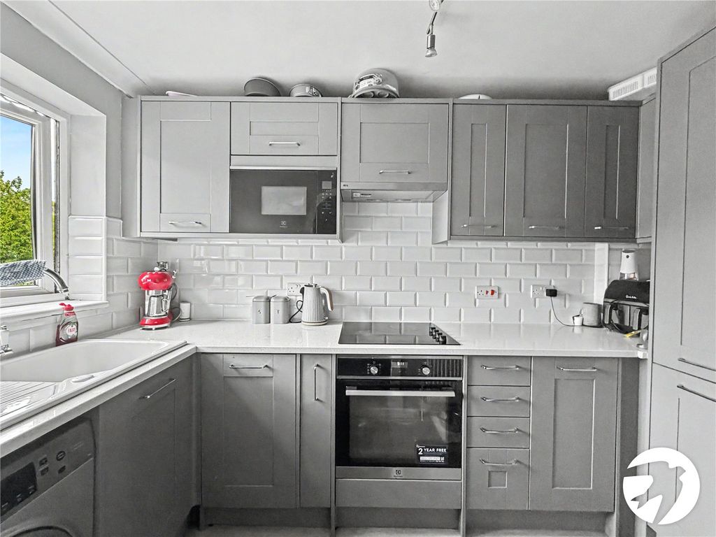 Property photo 2 of 15 Picture No. 08