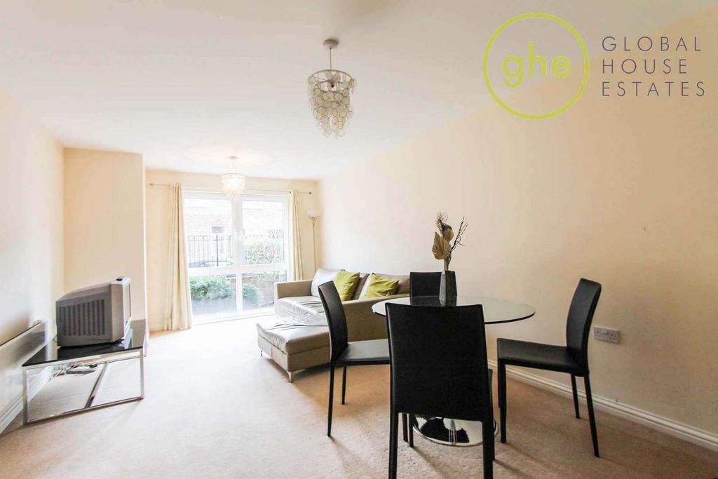 Property photo 1 of 4