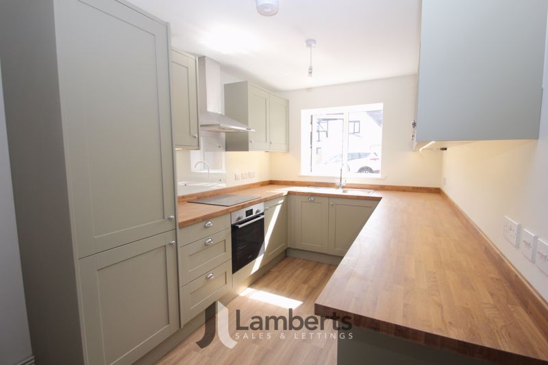 Property photo 2 of 15 Kitchen