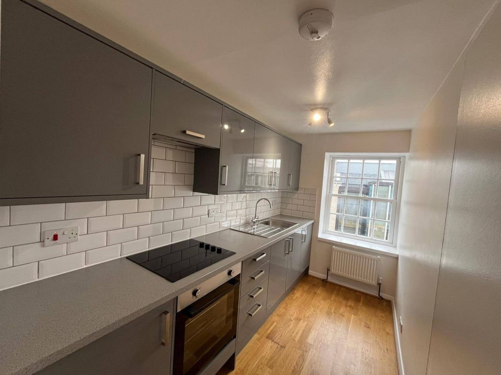 Property photo 2 of 5 Gallery