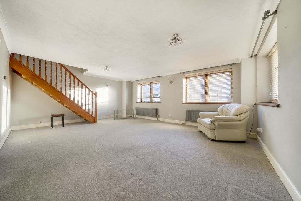 Property photo 2 of 5 931255 (2)