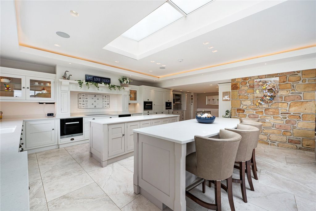 Property photo 3 of 78 Kitchen