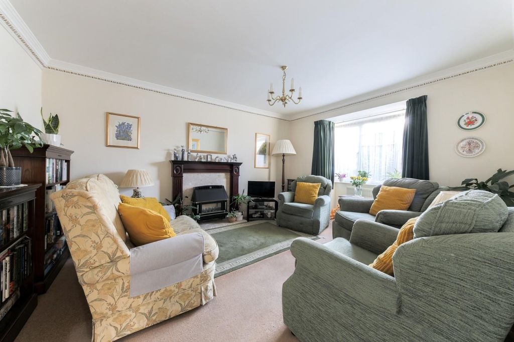 Property photo 2 of 17 Living Room